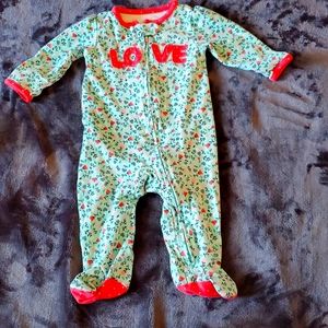 Likenew sleepers by Carter's 3-6m